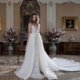 Gaun pengantin dengan skirt santai dari Berta Pengantin