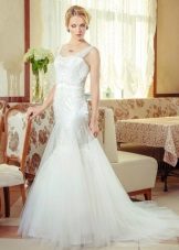 Сватбена рокля с прозрачни презрамки от Анна Делария