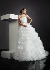 فستان زفاف من امور للعرائس