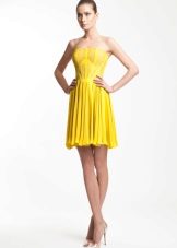 Avond zachte gele mini-jurk