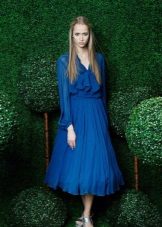 Midi modré večerní šaty