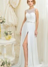 Gaun pengantin dengan celah tidak luar biasa