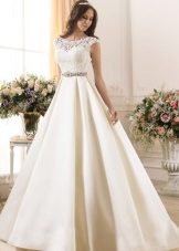 Vestido de novia de la colección Idylly de Naviblue Bridal.