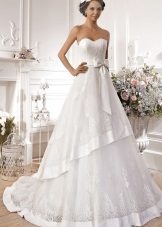 Vestido de novia de varios niveles de la colección Idylly de Naviblue Bridal