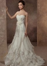 Gaun perkahwinan A-siluet dari koleksi Magic Dreams oleh gabbiano