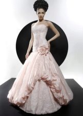 Vestuvių suknelė iš kolekcijos Drąsa rožinė