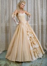 Svatební šaty ze sbírky Femme Fatale
