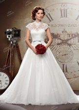 Сватбена рокля от Bridal Collection 2014 затворена