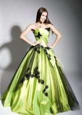 שמלת חתונה ירוקה עם שחור