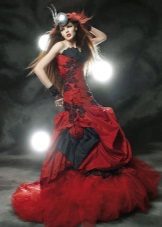червена и черна сватбена рокля