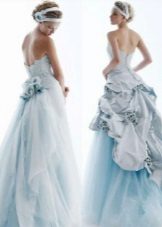 Blue wedding dress ng light tones na may isang loop