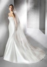 שמלת חתונה סאטן על ידי סאן פטריק