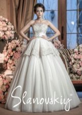 Gaun pengantin dengan basky dari Slanowski