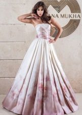 Bröllopsklänning från Oksana Mucha med tryck