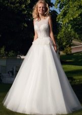 فستان زفاف من أوكسانا موكا مع تشمس