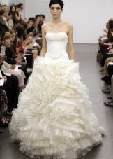 Svatební šaty bílé z Vera Wong 2013 nádherné