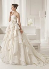 Сватбена рокля от Роза Клара великолепна