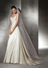 Robe de mariée avec draperie