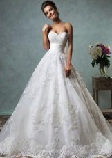فستان زفاف من اميليا سبوزا الرائع