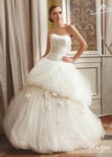 Um magnífico vestido de noiva da coleção 2012