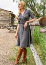 Gray dress with brown boots