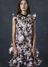 Floral print kjole med flæser