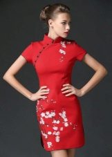Rochie roșie orientală