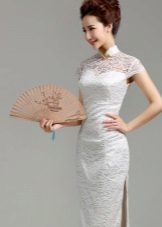 Fan under kjolen i orientalsk stil