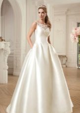 Nádherné hedvábné svatební šaty 2016