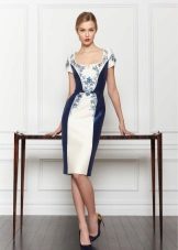 Vestido de seda de Carolina Herrera branco com azul
