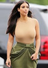 Kūno žalios spalvos suknelė Kim Kardashian
