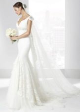 Baltoji vestuvių suknelė