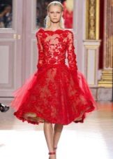 Lace rehevä punainen mekko polvilleen