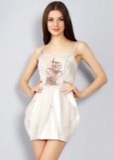 Korte linnen jurk met borduurwerk