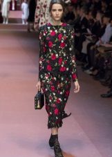 Черна рокля с рози Dolce & Gabbana