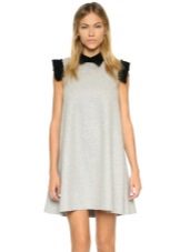 Trapeze dress with a bow