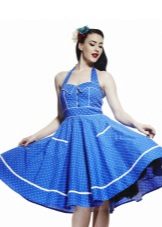 Blue dress na may puting polka tuldok sa istilong retro