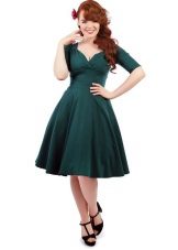 Vestido verde vintage no estilo dos anos 50