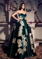 Velvetinė baroko suknelė