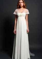 Gaun pengantin panjang dengan pinggang yang tinggi