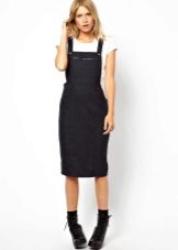 Straight mid-length dress with t-shirt