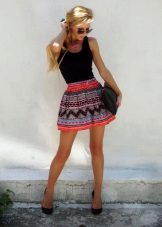 Skirt mini untuk musim panas