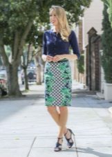 Medium length print skirt