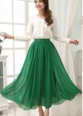 ryškiai žalios šifono sijonas