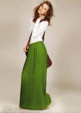 grön pläterad kjol med elastik
