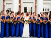 Mėlynos suknelės, skirtos bridesmaids