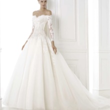 Gaun pengantin panjang dengan gaya puteri 2015 dengan lengan panjang