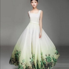 Vestido de noiva branco e verde