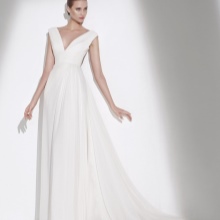 Сватбена рокля от колекцията на Elie Saab Empire 2015