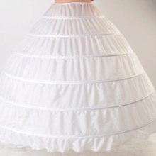 Sert Yüzük ile Düğün Petticoat